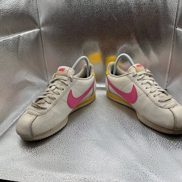Size 7.5 Nike Classic Cortez Leather White Pink Womens Sneaker Shoes 807471-112 - Picture 5 of 10
